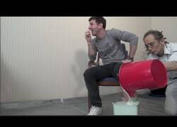 Enlace a El día que inmortalizaron el pie de Messi en oro macizo