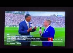 Enlace a Comentarista del último amistoso del Real Madrid se desmaya en directo