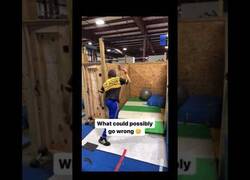 Enlace a Lanzador de hachas tentando a la suerte