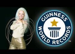 Enlace a Las uñas más largas del mundo