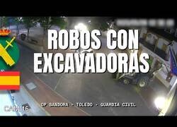 Enlace a Detenidos por reventar el cajero de un banco con una excavadora