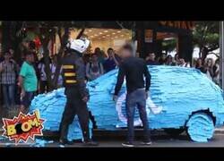 Enlace a Llenan de post-it un coche aparcado en zona de minusválidos