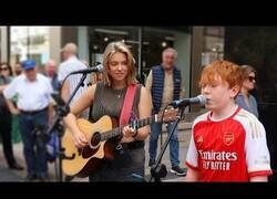 Enlace a El niño al que llaman el 'Ed Sheeran de 12 años' ya acumula 15 millones de visualizaciones