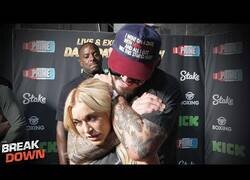 Enlace a Boxeadora y modelo de OnlyFans acaba desmayada al pedir a un luchador de UFC que le aplique una llave