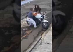 Enlace a El ingenio de esta mujer para evitar que le roben la moto