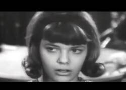 Enlace a Experimento de 1965 en el que ponían a alumnos y alumnas delante de profesores atractivos