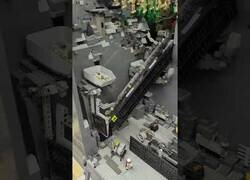 Enlace a Así funciona una fábrica de Lego de Star Wars