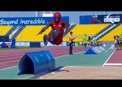 Enlace a El salto de longitud para ciegos tiene sus riesgos