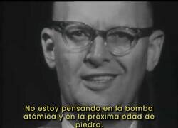 Enlace a Arthur Clark prediciendo Internet y el mundo actual en 1964