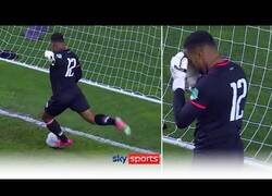 Enlace a Probablemente, el gol más ridículo de la historia del fútbol