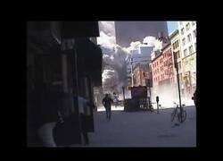 Enlace a Mujer superviviente al 11-S agradece al dueño de una tienda por darle refugio