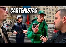 Enlace a Tratando de detener a carteristas en las Fallas de Valencia