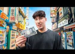 Enlace a 24 horas comiendo en máquinas expendedoras en Japón