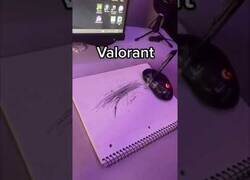 Enlace a Jugando a diferentes juegos con un bolígrafo pegado al mouse