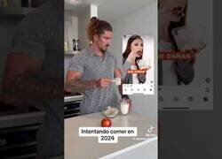 Enlace a Intentando comer en 2024