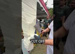 Enlace a En Turquía hacen helado a modo de kebab