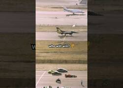 Enlace a Carrera entre diferentes tipos de motos, coches y aviones