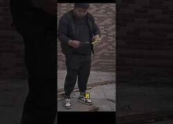 Enlace a Nunca lleves el móvil encima si vas a usar un hacha