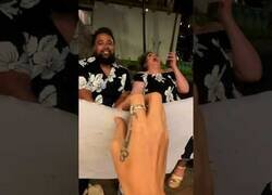 Enlace a Más de la caricaturista que saca a relucir tus defectos