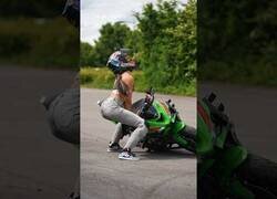 Enlace a ¿Cómo levantar la moto después de una caída?