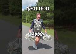 Enlace a MrBeast corriendo con cada vez más dinero