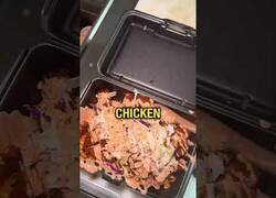 Enlace a Lo del 'Extra de salsa' va muy en serio en este restaurante