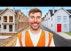 Enlace a Mr. Beast construye 100 casas y las regala