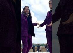 Enlace a Increíbles magos hacen desaparecer la Torre Eiffel