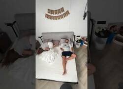 Enlace a Cuando instalas una cámara en la habitación para ver todo lo que se mueve tu mujer
