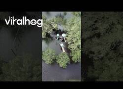 Enlace a Imagen a vista de dron de Plant City, Florida tras el paso del huracán Milton