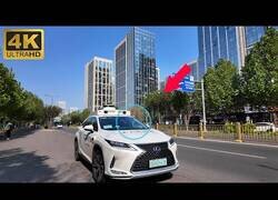 Enlace a Paseo por el centro de Pekín en un taxi sin conductor