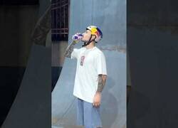 Enlace a Intentando hacer 5 loopings consecutivos