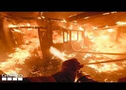 Enlace a POV: Eres bombero y estás en un incendio