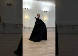 Enlace a Moiseyev Ballet, la curiosa danza en la que no se usa ningún tipo de patín