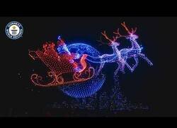 Enlace a Increíble show navideño con más de 5.000 drones
