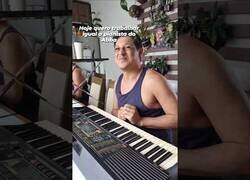Enlace a Ojalá trabajar lo mismo que el pianista de Abba