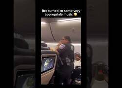 Enlace a Alguien puso la banda sonora adecuada