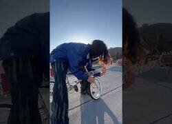 Enlace a Con todos ustedes, la bicicleta-guitarra