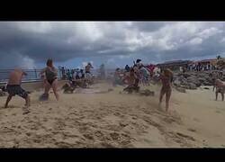 Enlace a Una playa pegada a un aeropuerto no es muy buena idea
