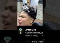 Enlace a Le estaban quitando la mascarilla cuando los comentarios se salieron de control