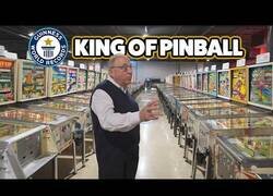 Enlace a Este hombre posee la mayor colección de máquinas Pinball