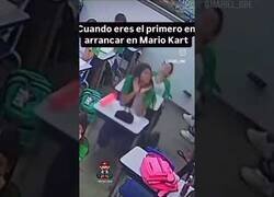 Enlace a Cuando eres el primero en arrancar en Mario Kart