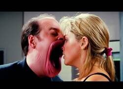 Enlace a Desafío Total pero con toques surrealistas generados por la IA