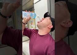 Enlace a En Japón venden agua en forma de gelatina