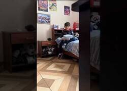 Enlace a Marquitos le pregunta a su peluche con IA cómo conseguir la Nintendo Switch 2