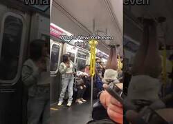 Enlace a Cuando el mundo se viene abajo sobre tu cabeza
