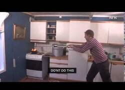 Enlace a La razón por la que no debes tirar agua sobre una sarten con aceite ardiendo