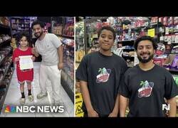 Enlace a El dueño de esta tienda deja que los niños se lleven lo que quieran si consiguen mejorar sus notas