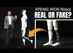 Enlace a El caminar de este robot de XPeng era tan realista que le cortaron la pierna en directo para demostrar que no era un humano disfrazado