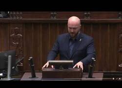 Enlace a El retraso de GTA VI llega hasta el Parlamento de Polonia